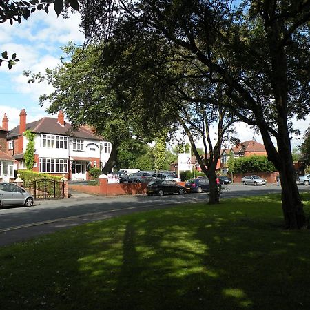 Park Crescent Hotel Manchester Bagian luar foto