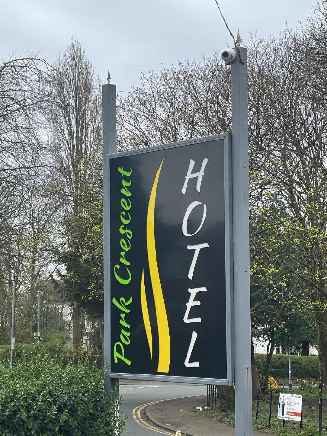 Park Crescent Hotel Manchester Bagian luar foto