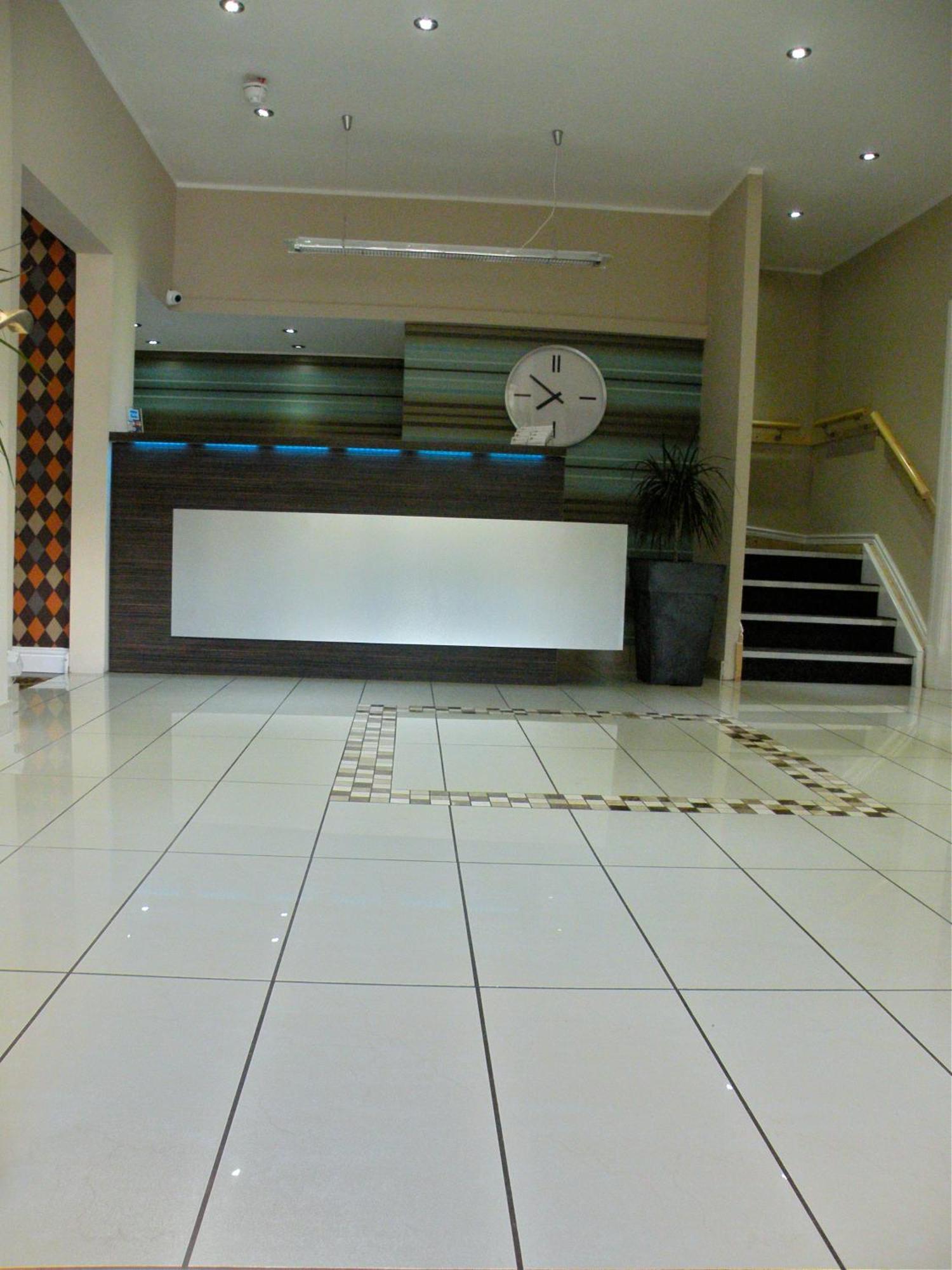 Park Crescent Hotel Manchester Bagian luar foto